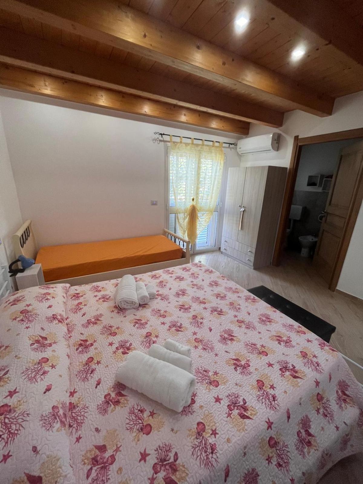 Debel House Bed & Breakfast Marina di Ragusa Exterior photo